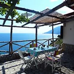 Διαμέρισμα View *